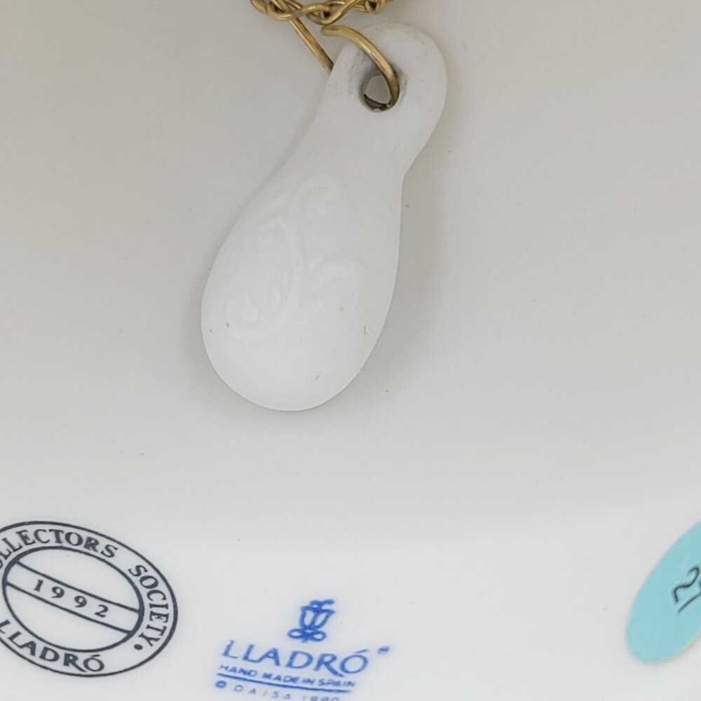 Lladró Summer Bell Ornament 17614 Mint Green Ribbon Porcelain Vtg 1992 In Box - Picture 9 of 14